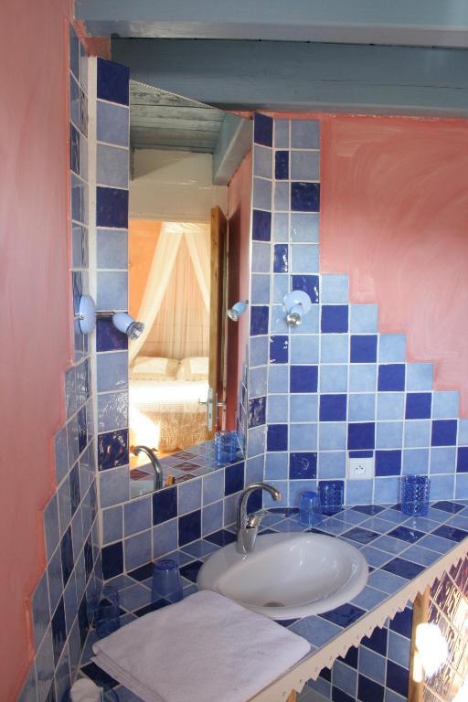 Poule-lès-Écharmeaux Chambres D'Hotes La Cime Beaujolaise الغرفة الصورة